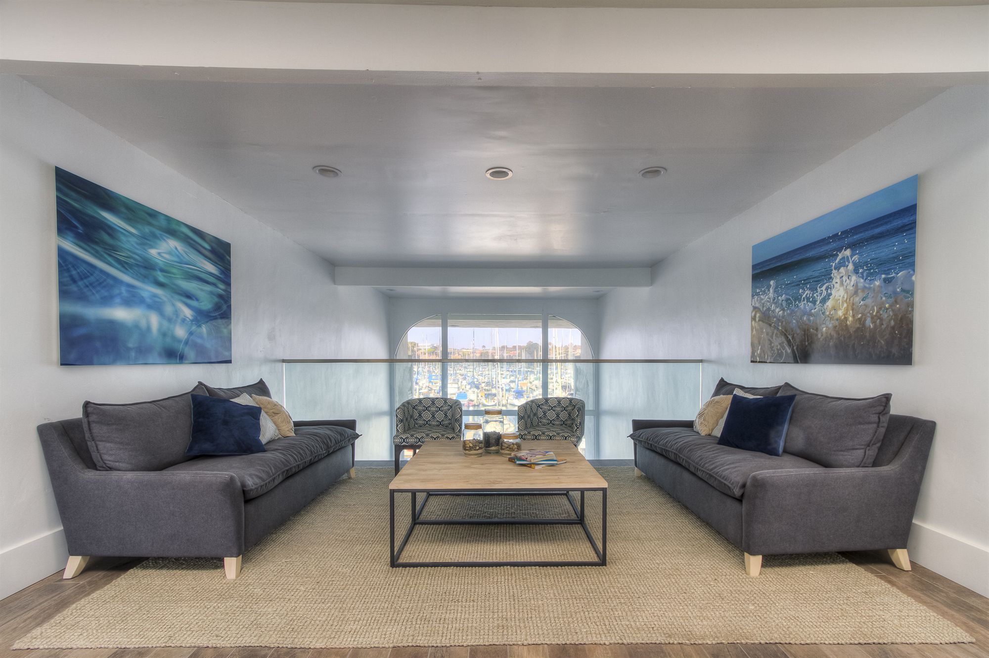 Фото Oceanside Marina Suites