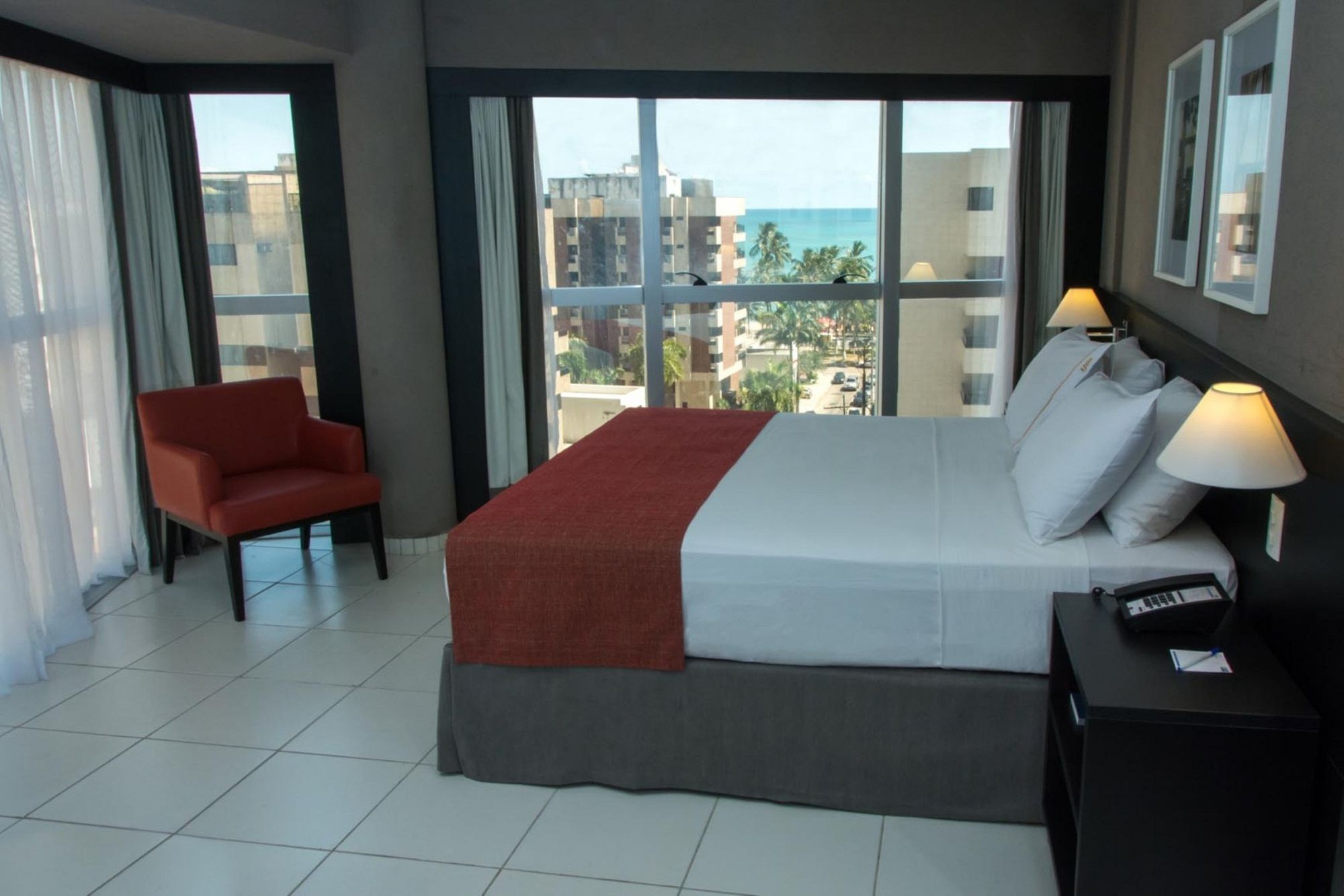 Фото Holiday Inn Express Maceio Ponta Verde, an Ihg Hotel