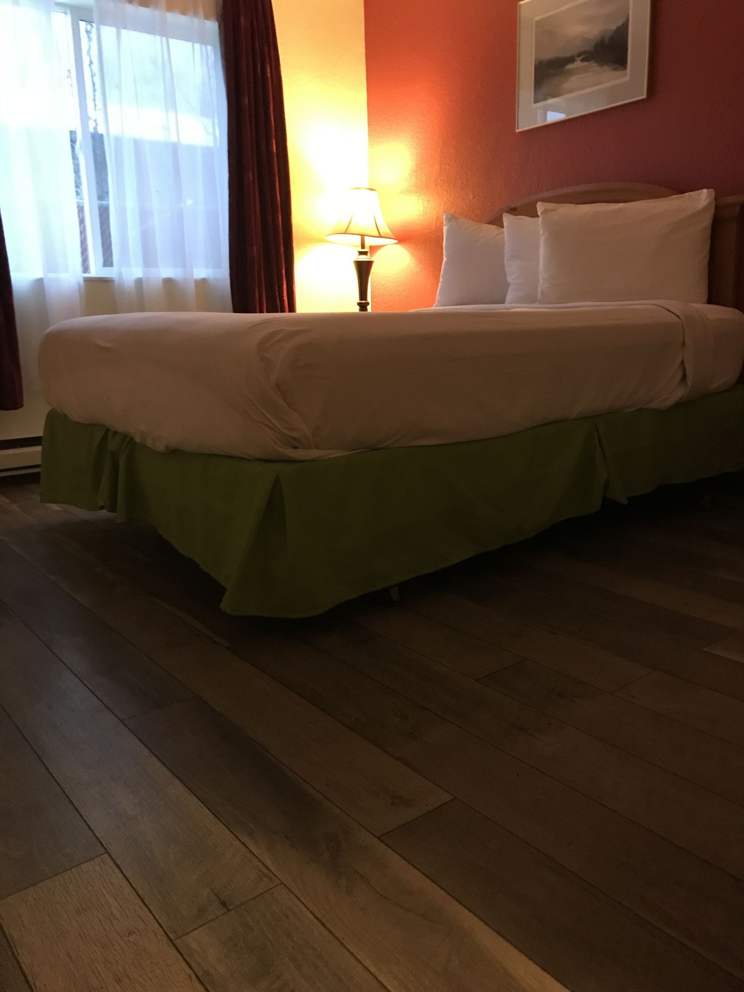 Фото Americas Best Value Inn & Suites Anchorage Airport