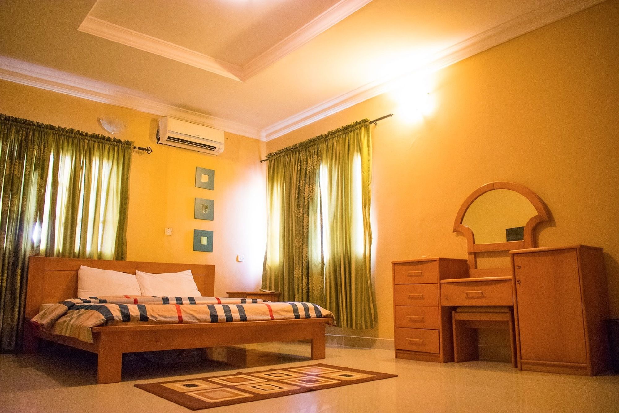 Фото Sugarland Apartments Ikoyi