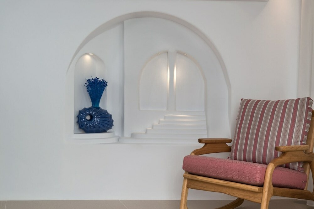 Фото Nefeles Luxury Suites