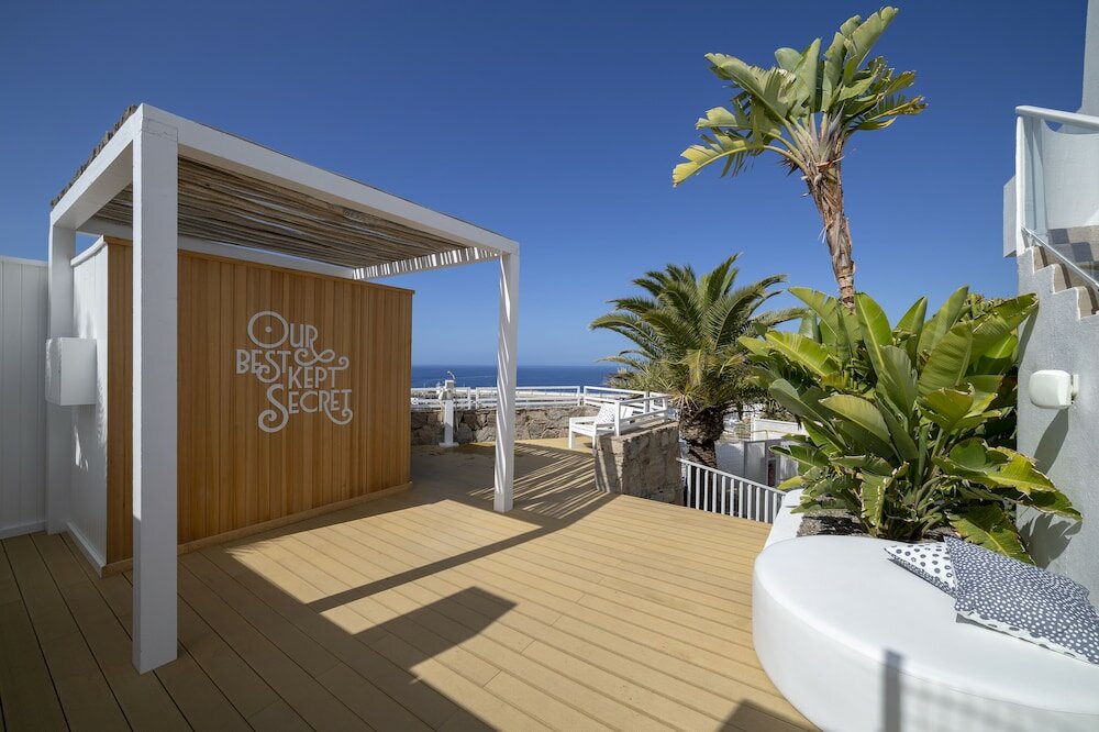 Фото Marina Bayview - Adults Only