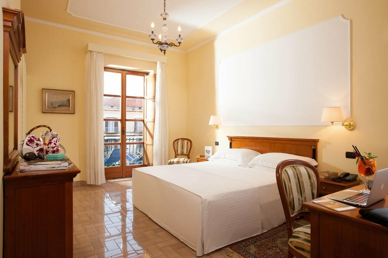Фото Majestic Palace Hotel