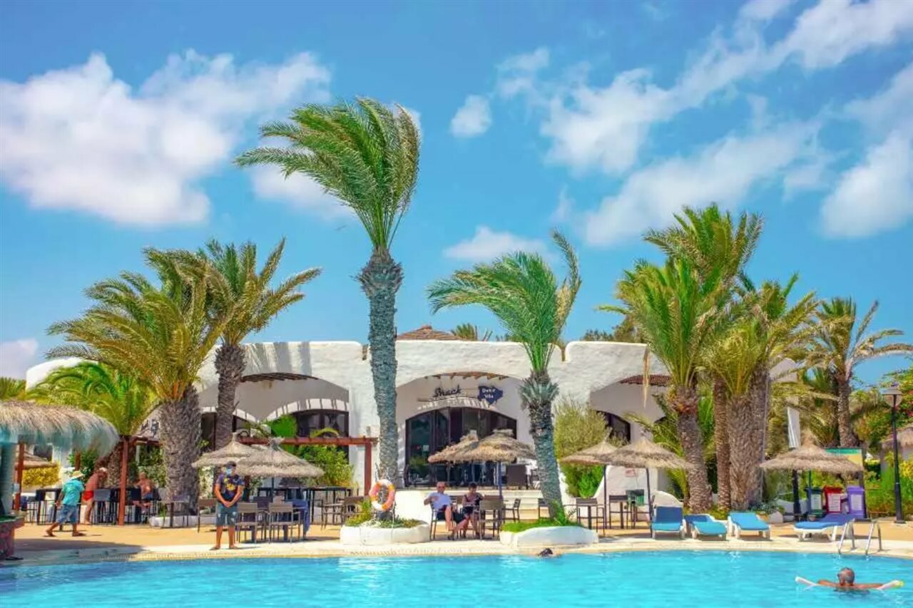 Фото отеля 1