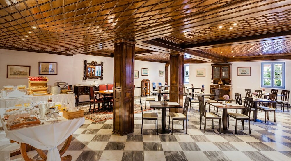 Фото Hydroussa Hotel