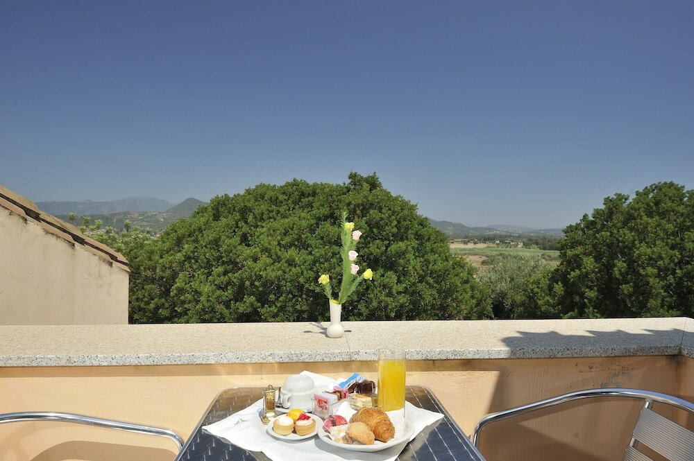 Фото Hotel Genna e Masoni