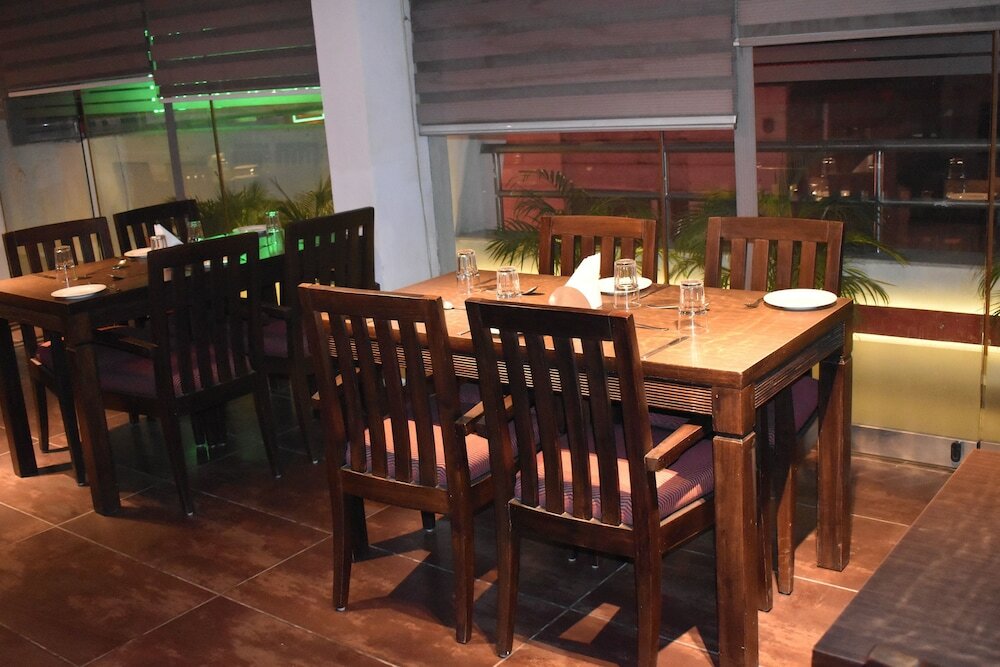 Фото Hotel Godwin Deluxe