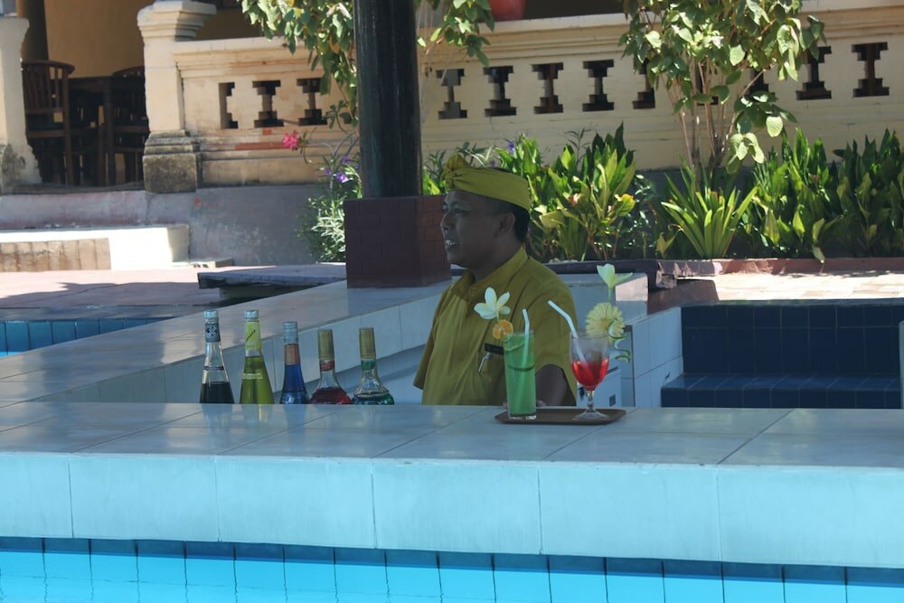 Фото Bakung Beach Resort