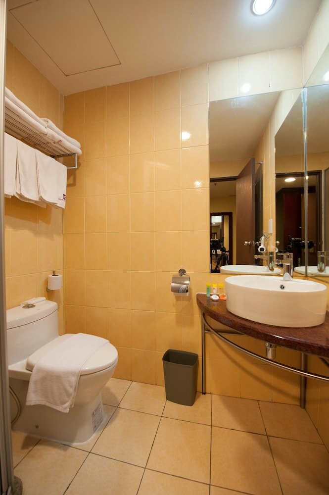 Фото Gaya Centre Hotel