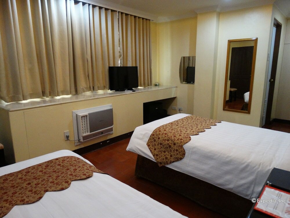 Фото White Knight Hotel Intramuros