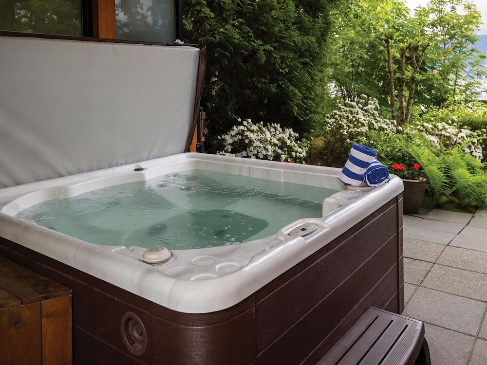 Фото Brentwood Bay Resort & SPA