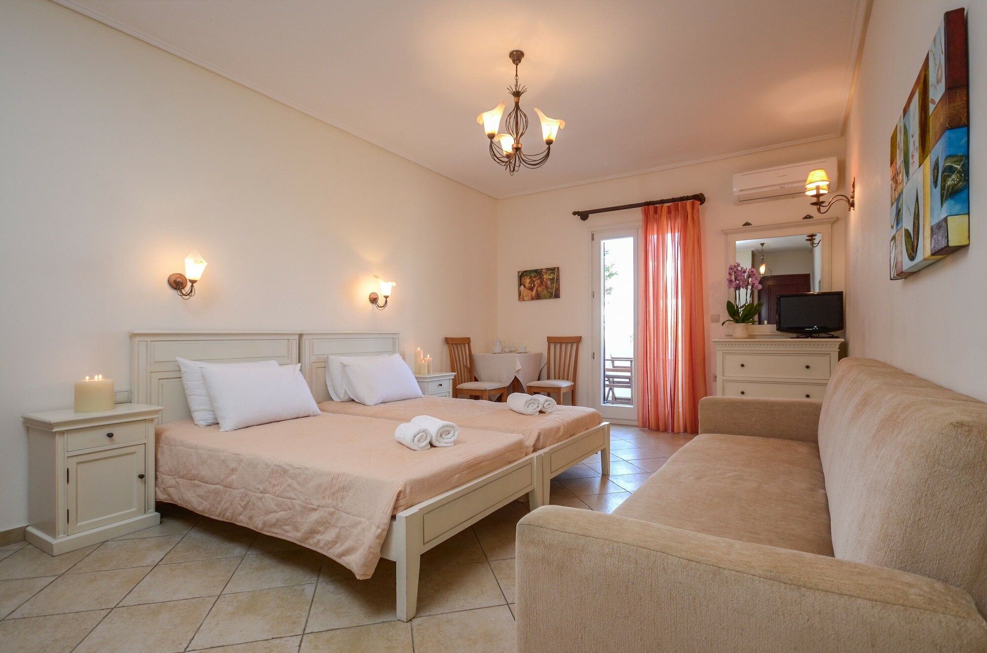 Фото Perla Hotel