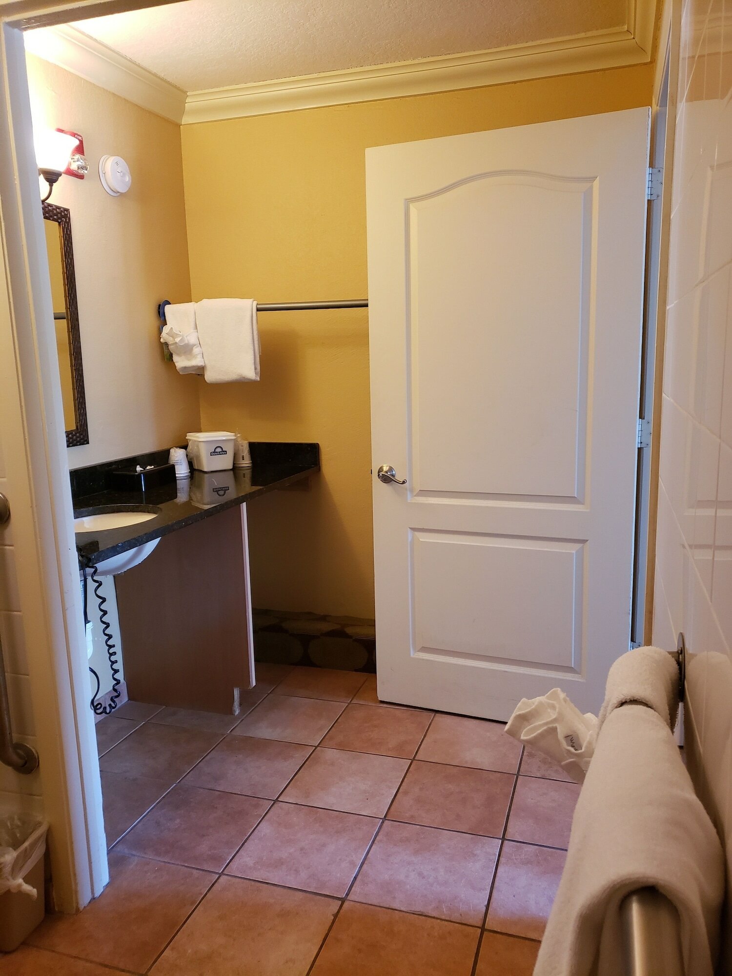 Фото Days Inn by Wyndham Kissimmee West