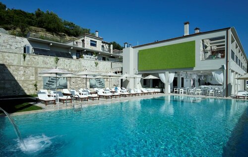 Внешний вид отеля Salvator Villas & SPA Hotel в Святой Κυριακή, фото 1