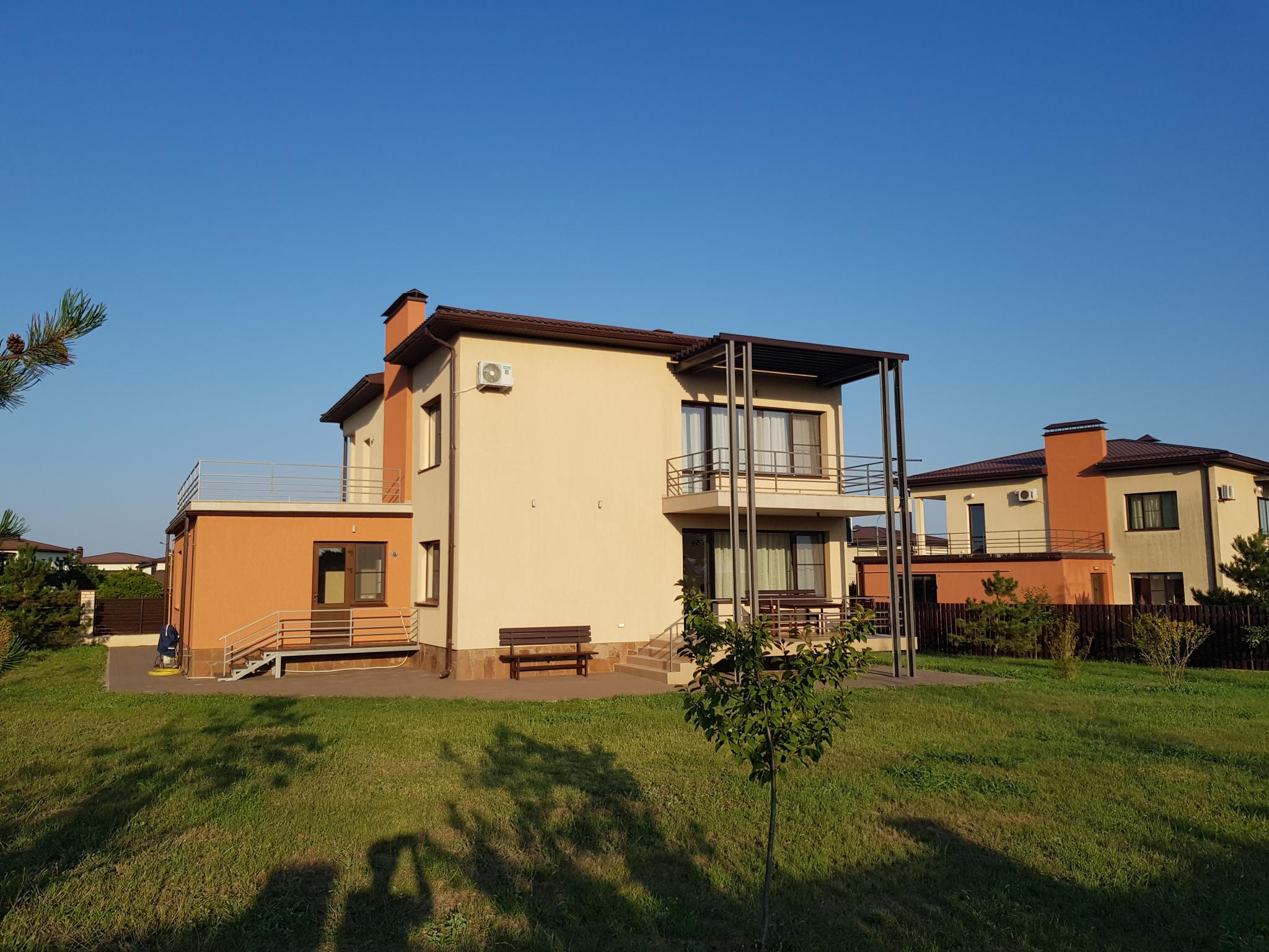 Фото Солнечный берег на улице Вишневая 6