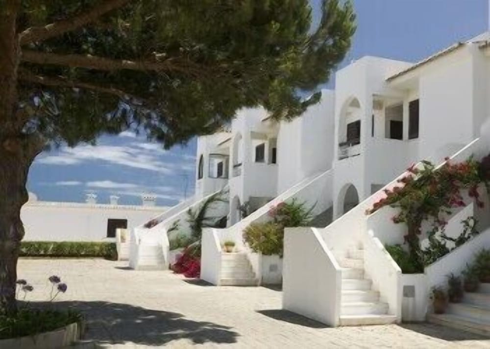 Фото Apartamentos do Parque