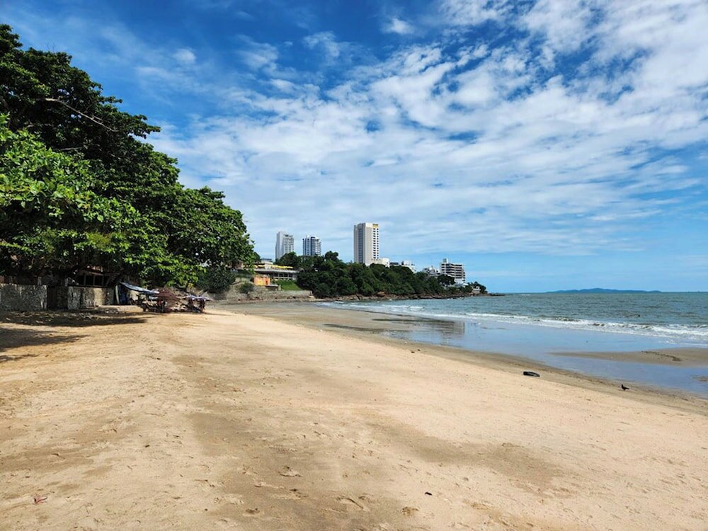Фото Majestic Seaside Pool Villa