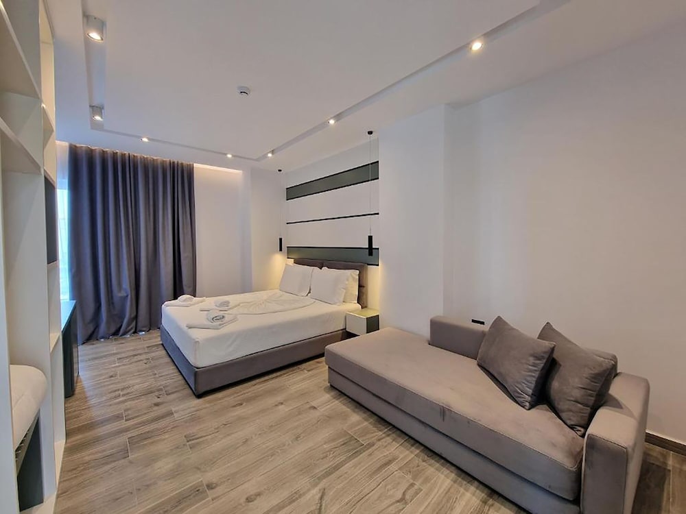 Фото Admiro Hotel