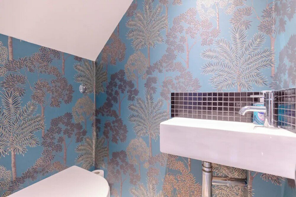 Фото Beautifully Designed 2bd House - by Queen's Park!