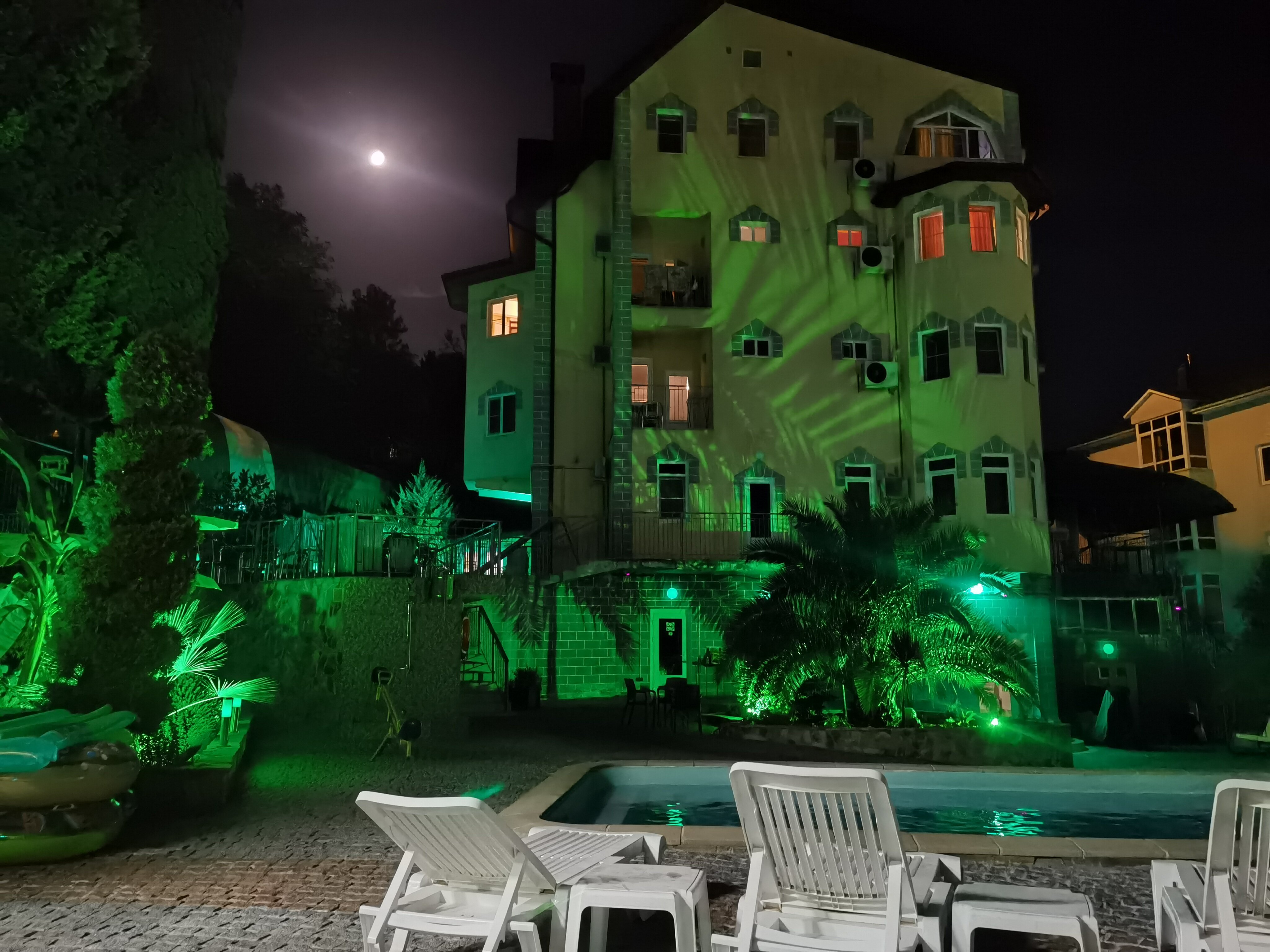 Фото Атлант