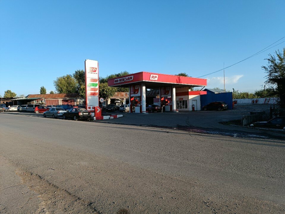 Gas station Red Petrolium, Jalal‑Abad Province, photo