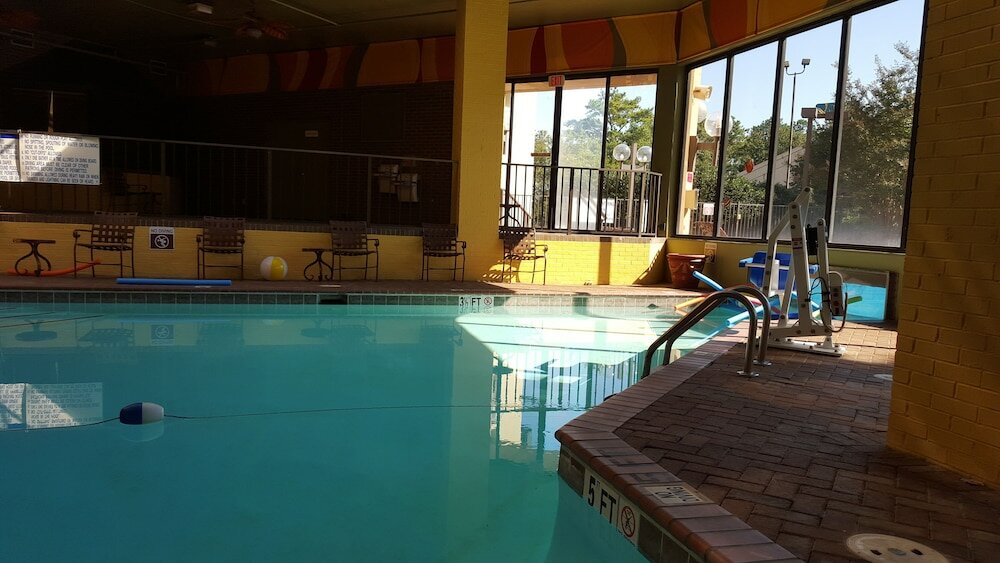 Фото Ramada Plaza by Wyndham Atlanta Airport