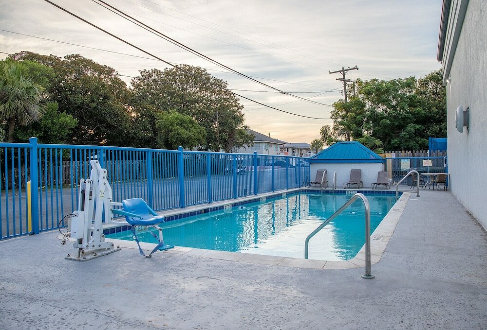 Фото Sandcastle Inn