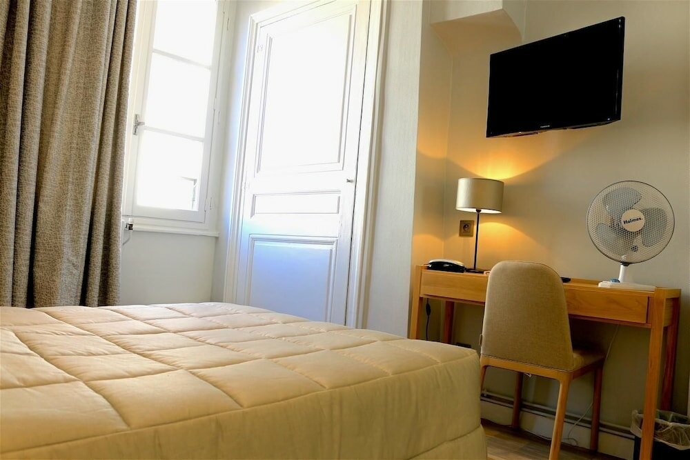 Фото Hotel du Theatre