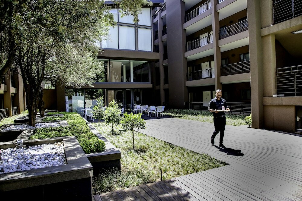 Фото The Nicol Hotel and Apartments