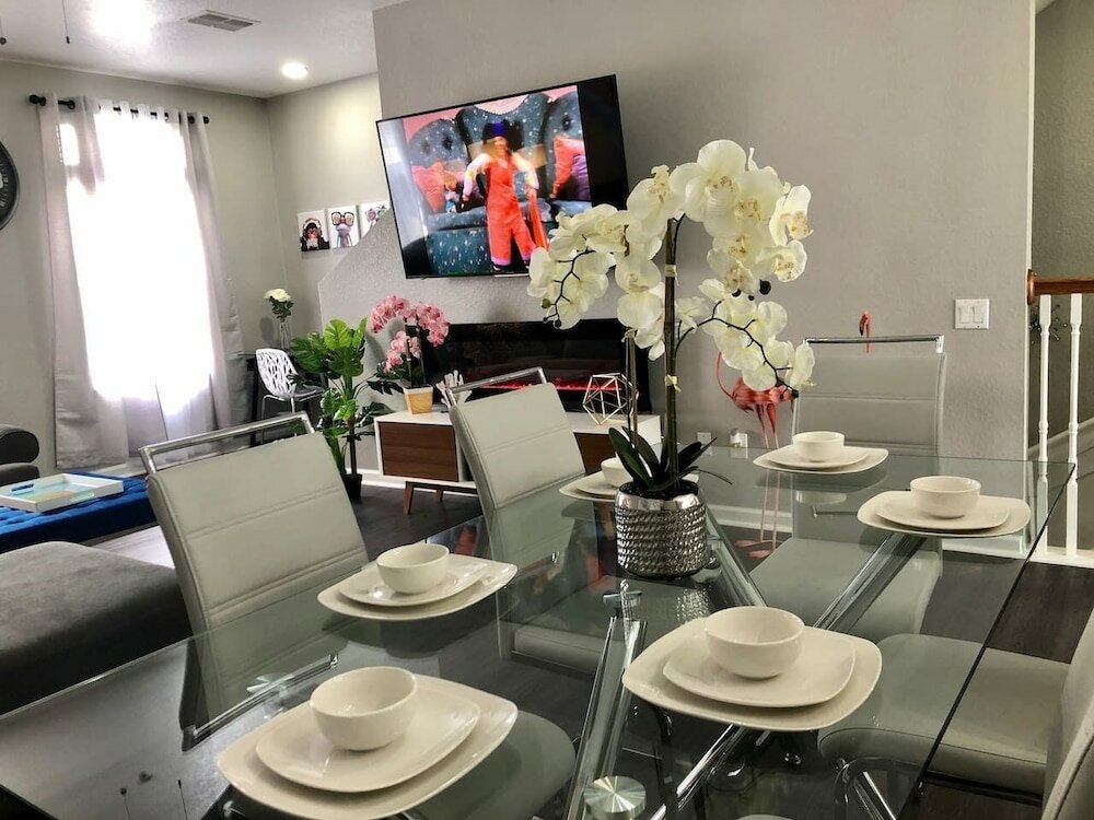 Фото Tideview 166 · New Ultra Modern & Super Clean 3 Full Suites