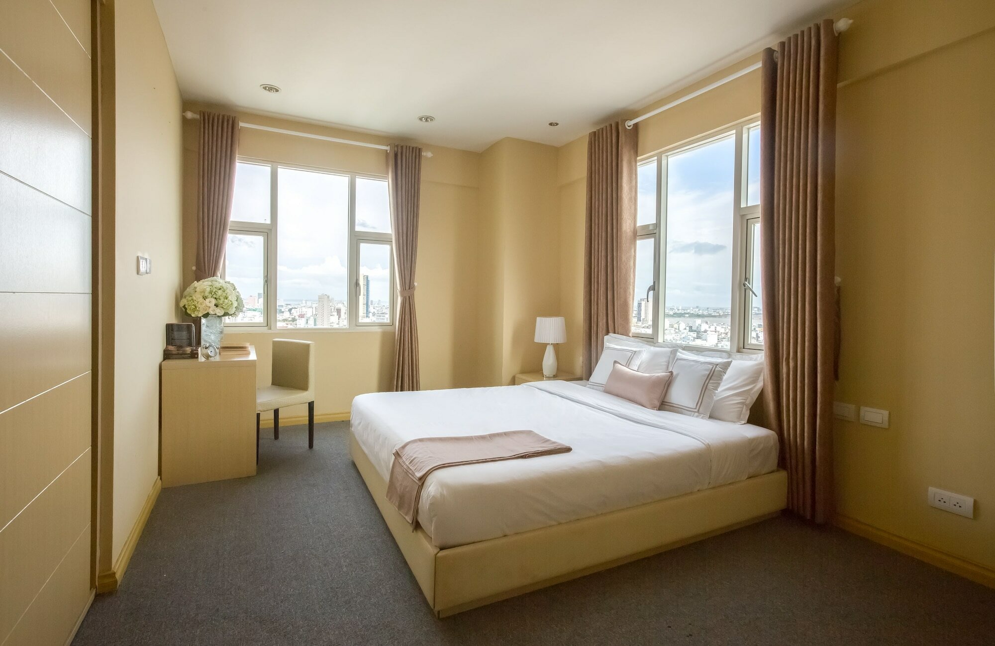 Фото Vinh Trung Plaza Apartments - Hotel