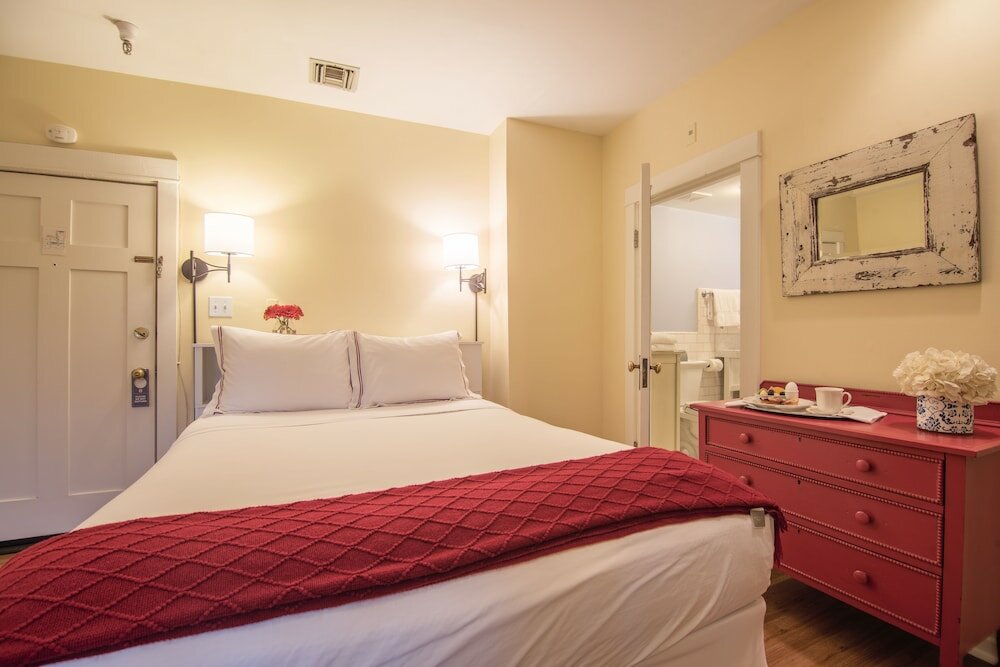 Фото Channel Road Inn, A Four Sisters Inn