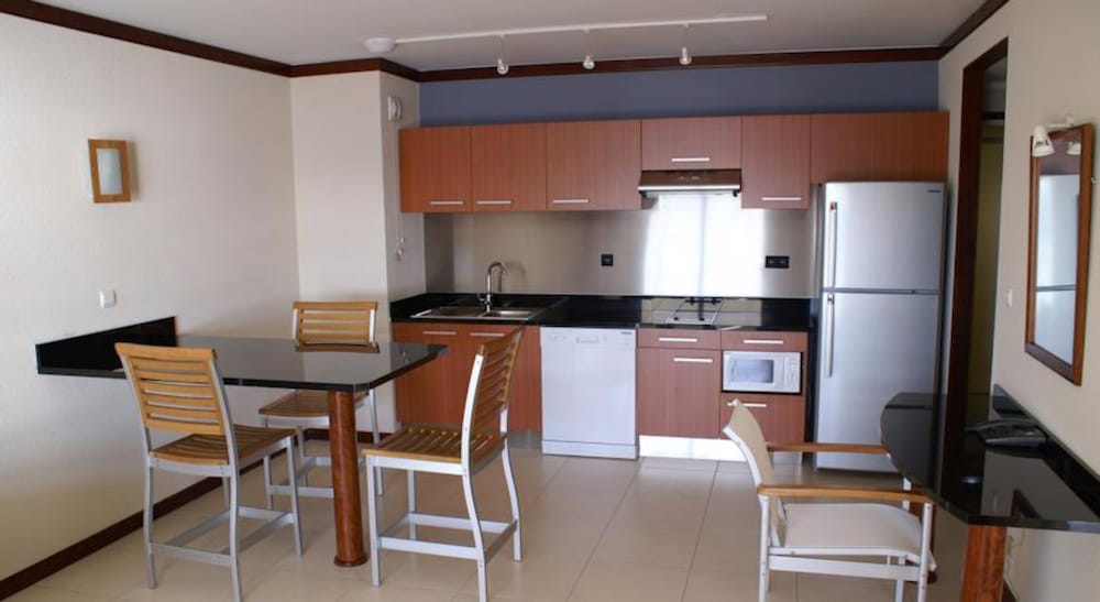 Фото Le Stanley Hotel and Suites