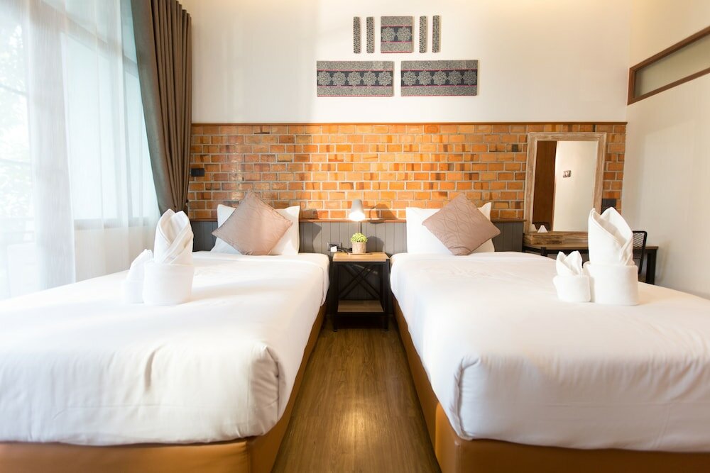 Фото Old City Wall Inn