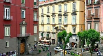 Внешний вид отеля Domus Gemi в Неаполе, фото 4