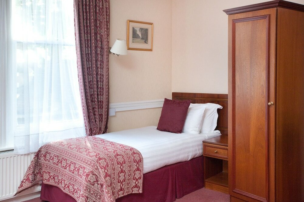 Фото The Victoria Hotel