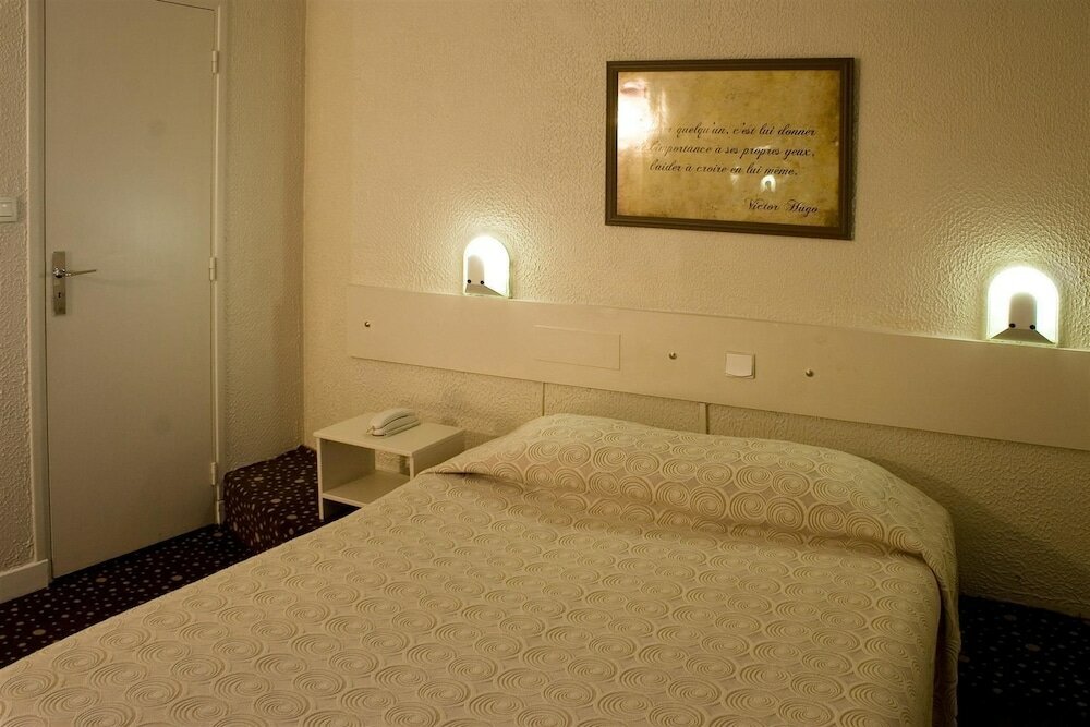 Фото Ours Blanc Victor Hugo