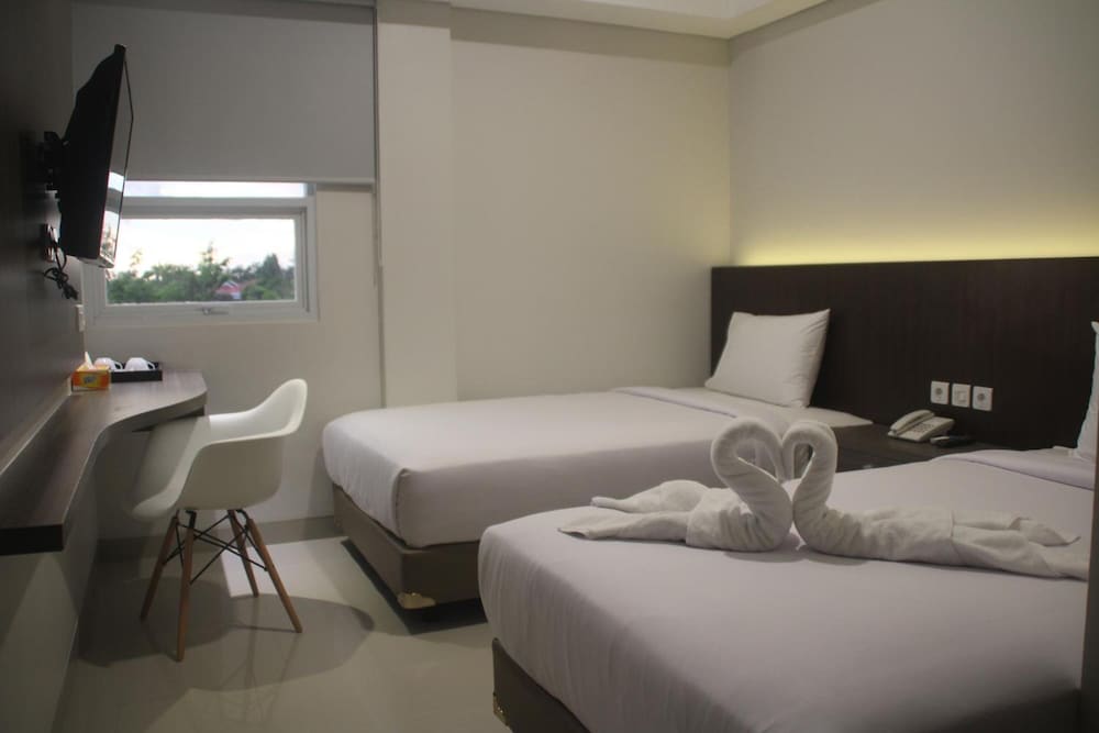 Фото Emerald Hotel