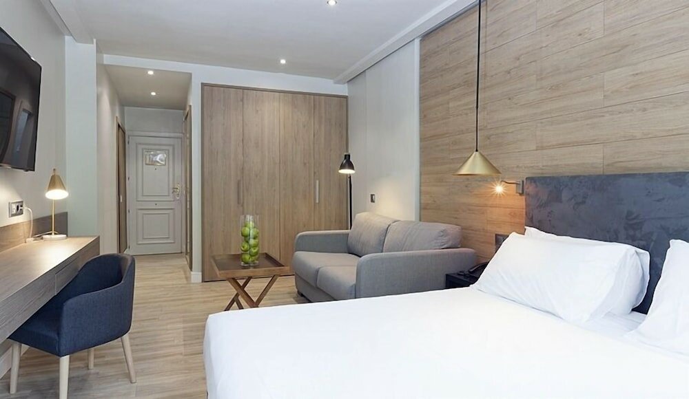 Фото Espahotel Plaza de España