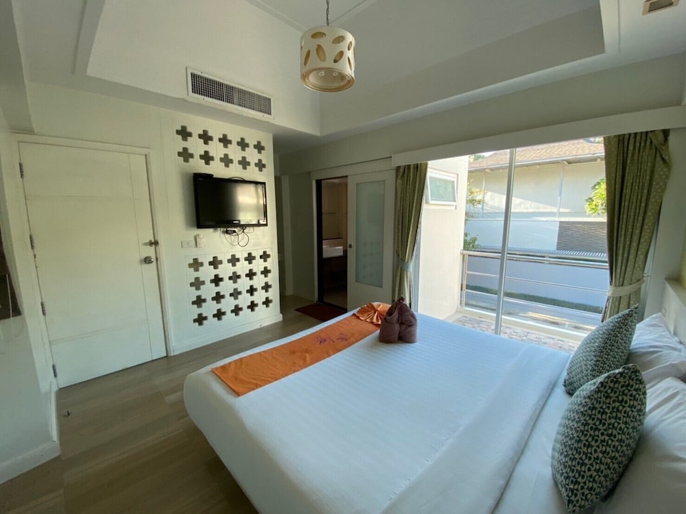 Фото Nirundorn Resort