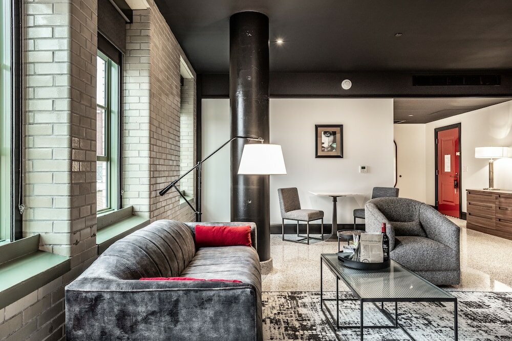 Фото Bottleworks Hotel