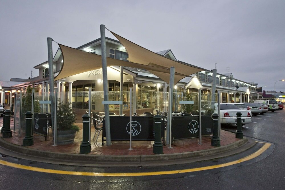 Фото Nightcap at Hotel Victor