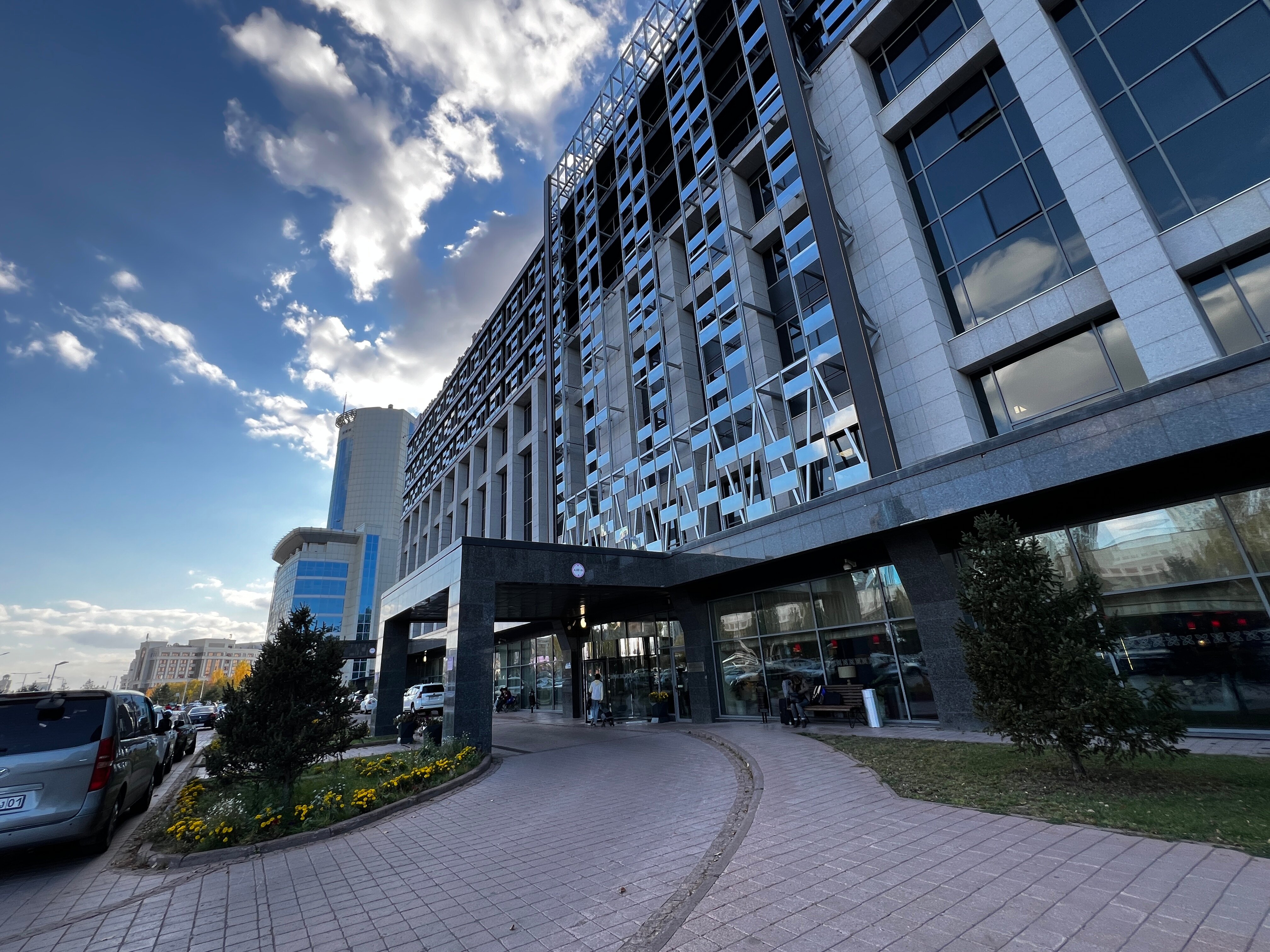 Фото Hilton Garden Inn Astana