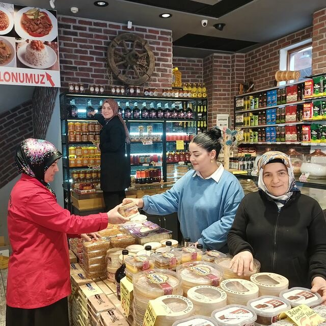 Dairy products shop Ozturk Dairy, Ortahisar, photo