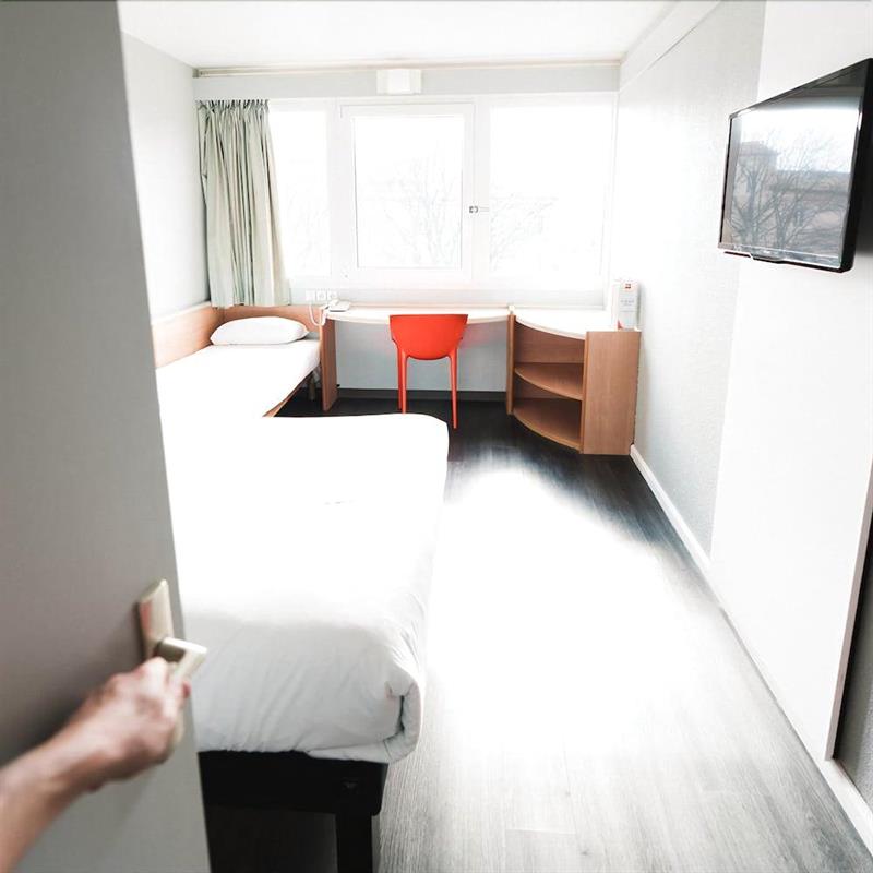 Фото Ibis Ales Centre Ville