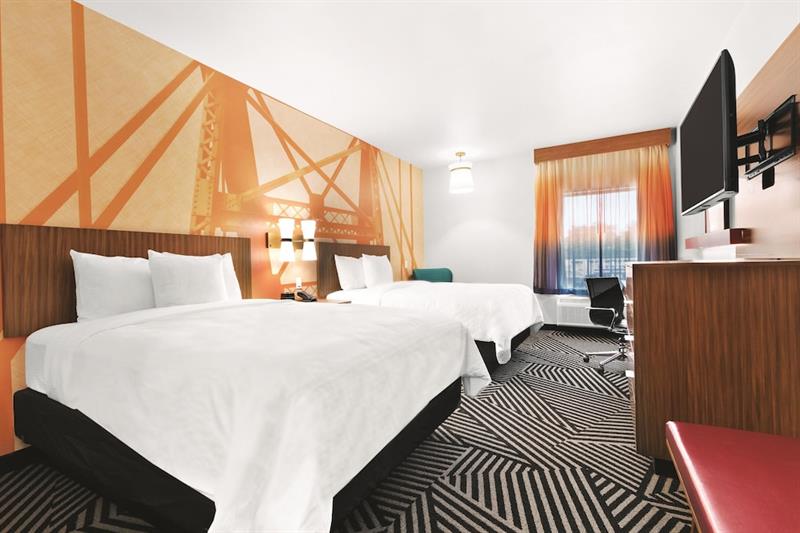 Фото La Quinta Inn & Suites by Wyndham Waco Downtown - Baylor