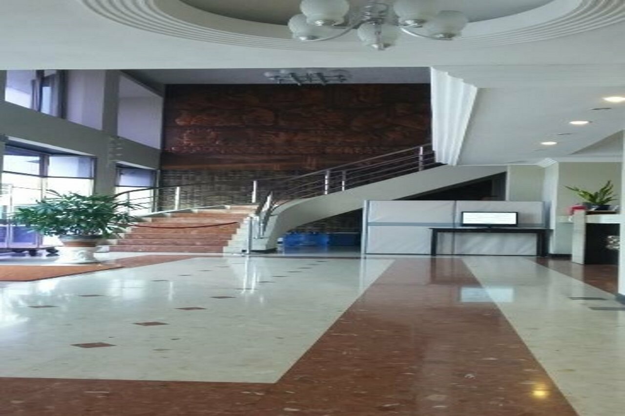 Фото Lodge 18 Hotel