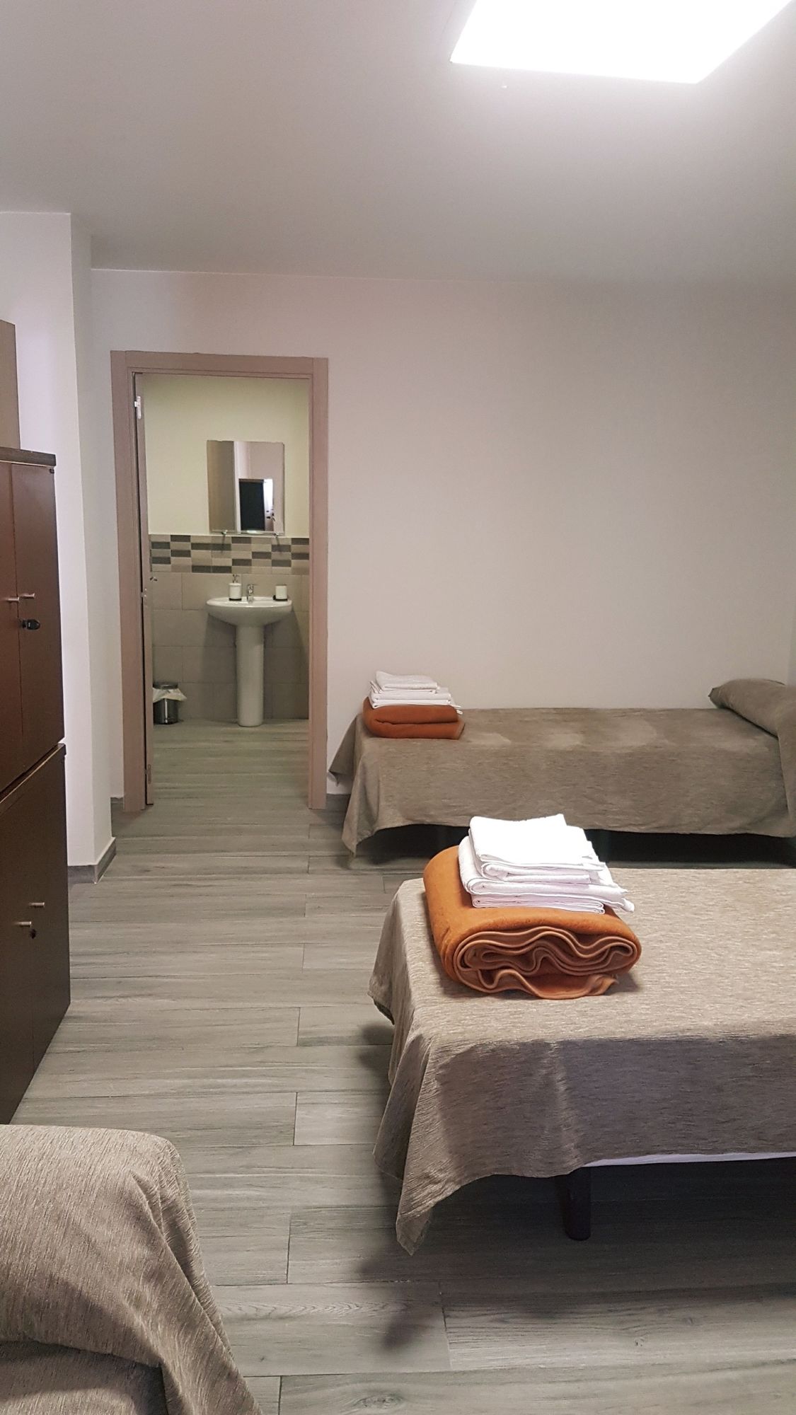 Фото Hostal Liwi