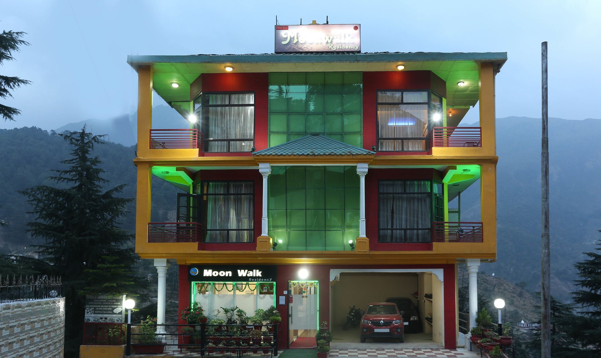 Фото Moon Walk Residency