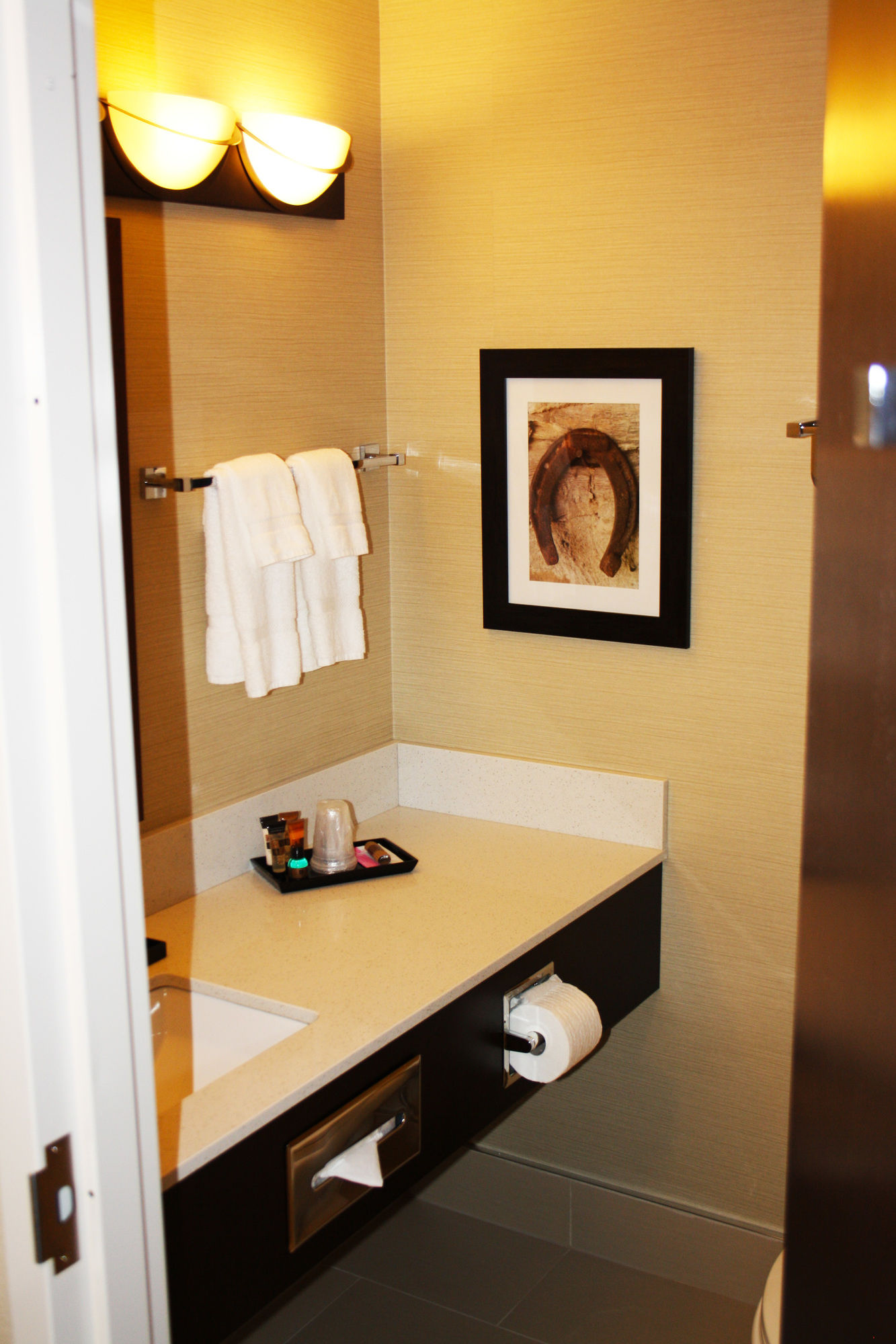 Фото The Kanata by BCMInns Invermere